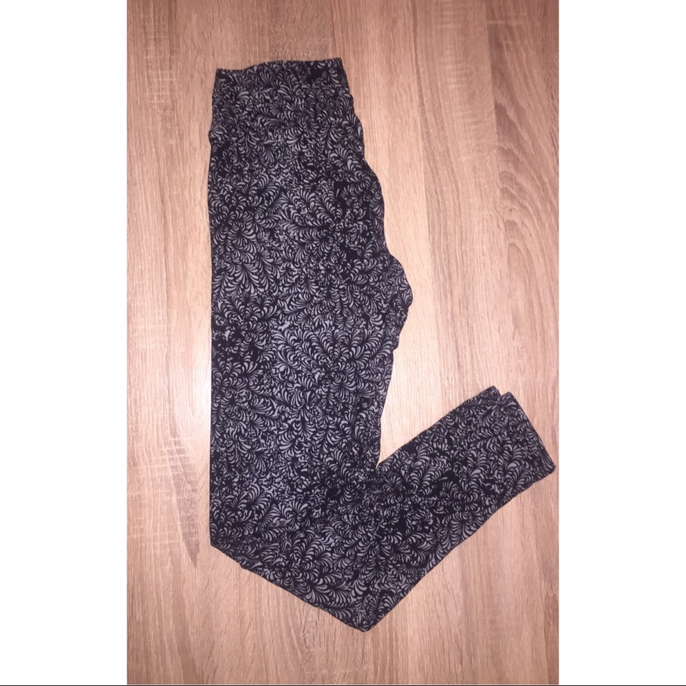 NWOT!-⚡️RARE PATTERN⚡️LuLaRoe-Black &Grey Leggings